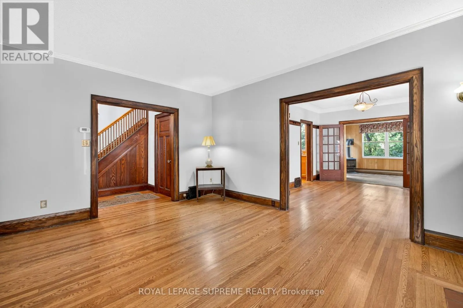 10 KING STREET CRESCENT