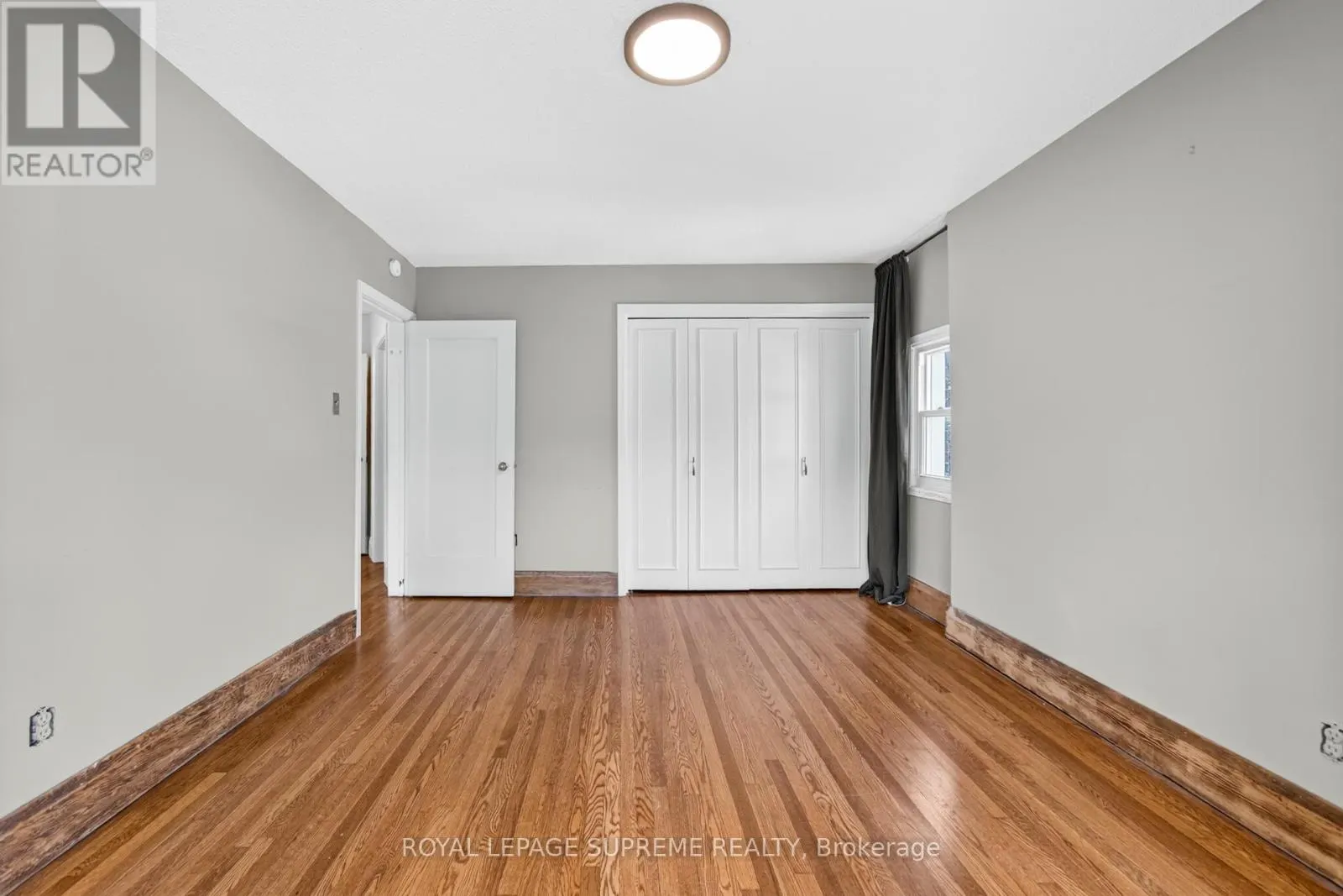 10 KING STREET CRESCENT