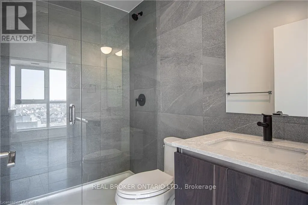 728 - 405 DUNDAS STREET W