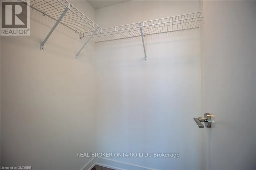 728 - 405 DUNDAS STREET W
