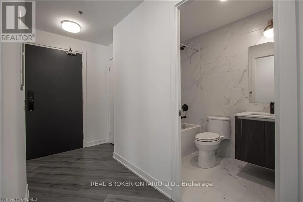 728 - 405 DUNDAS STREET W