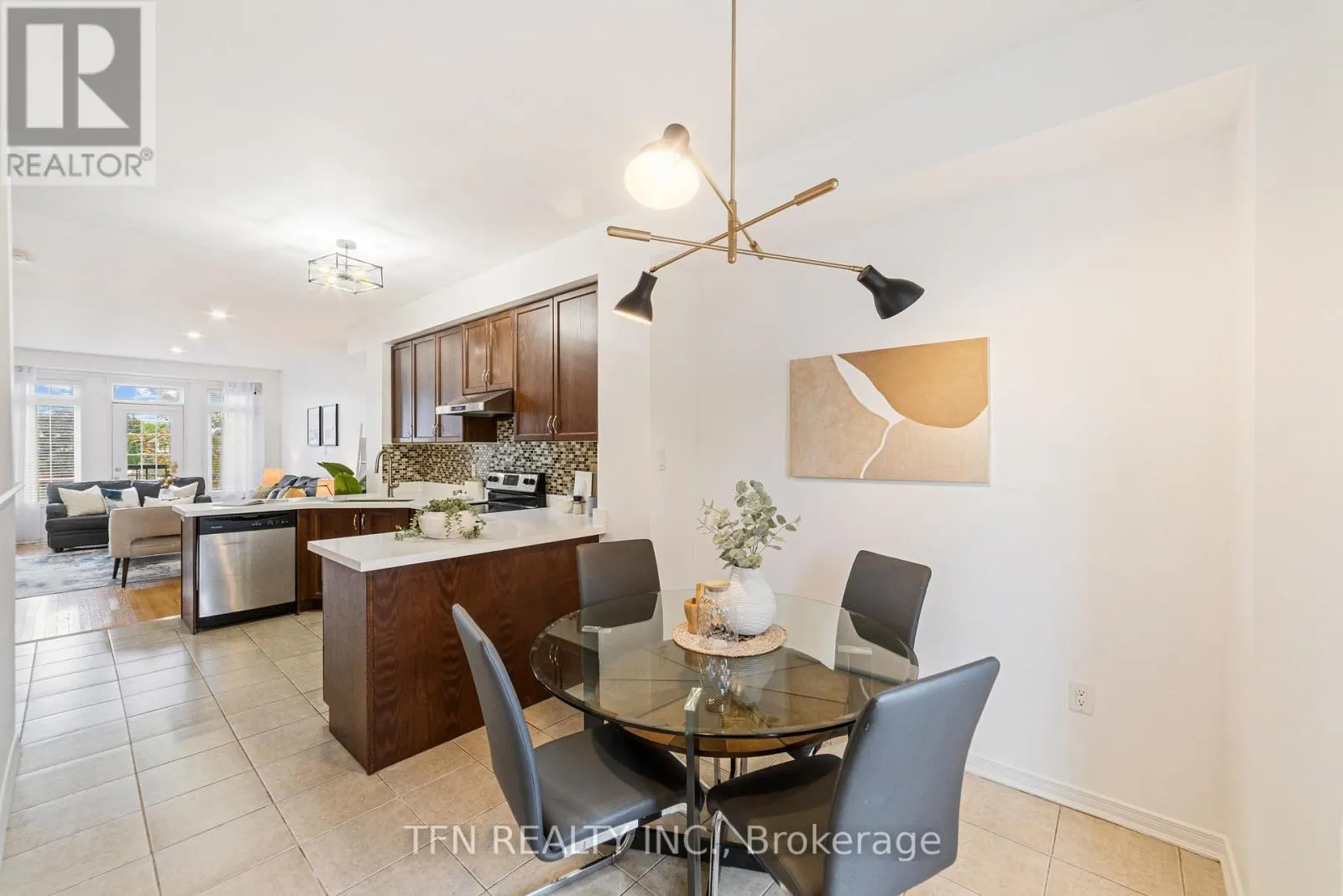 7166 TRIUMPH LANE