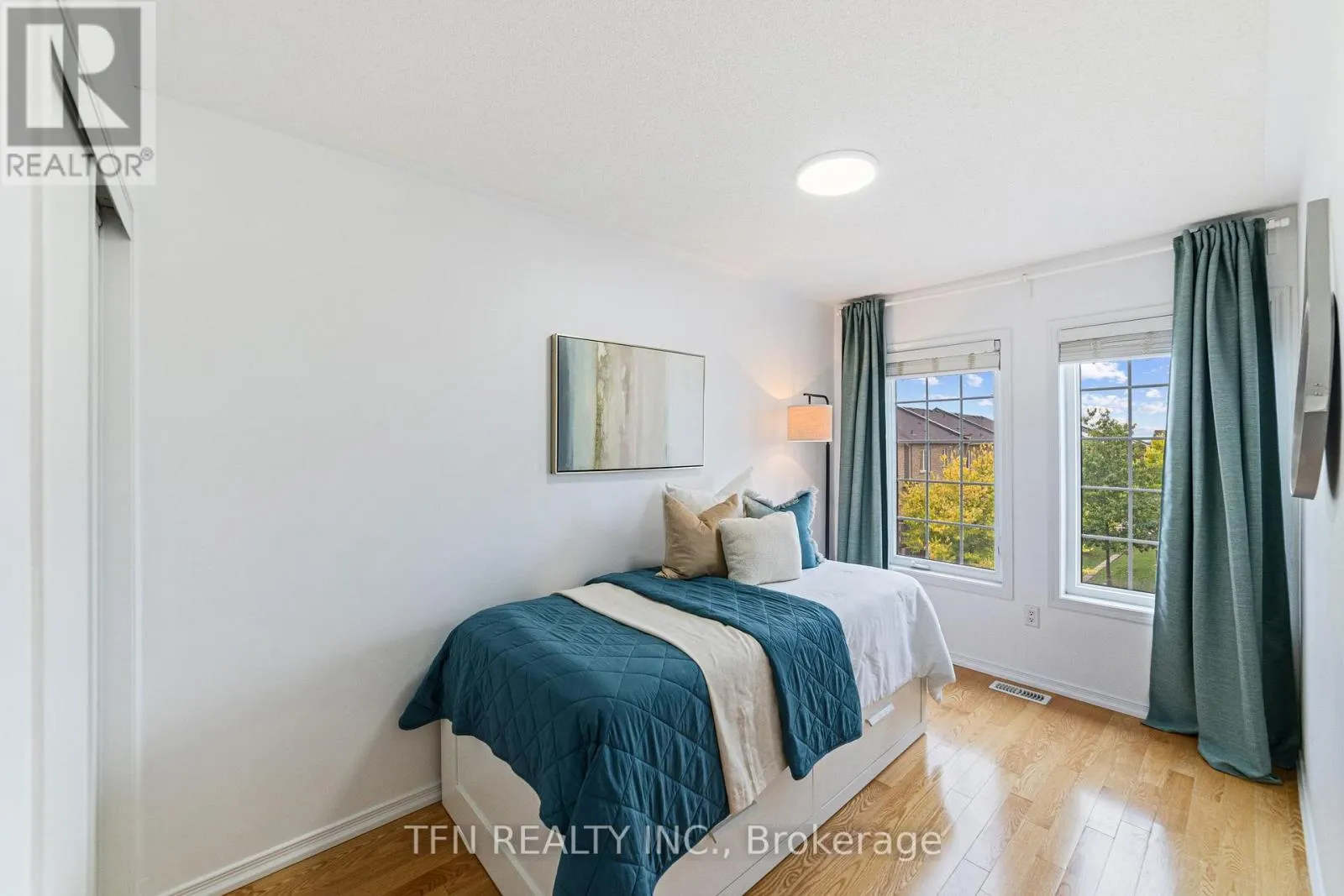 7166 TRIUMPH LANE