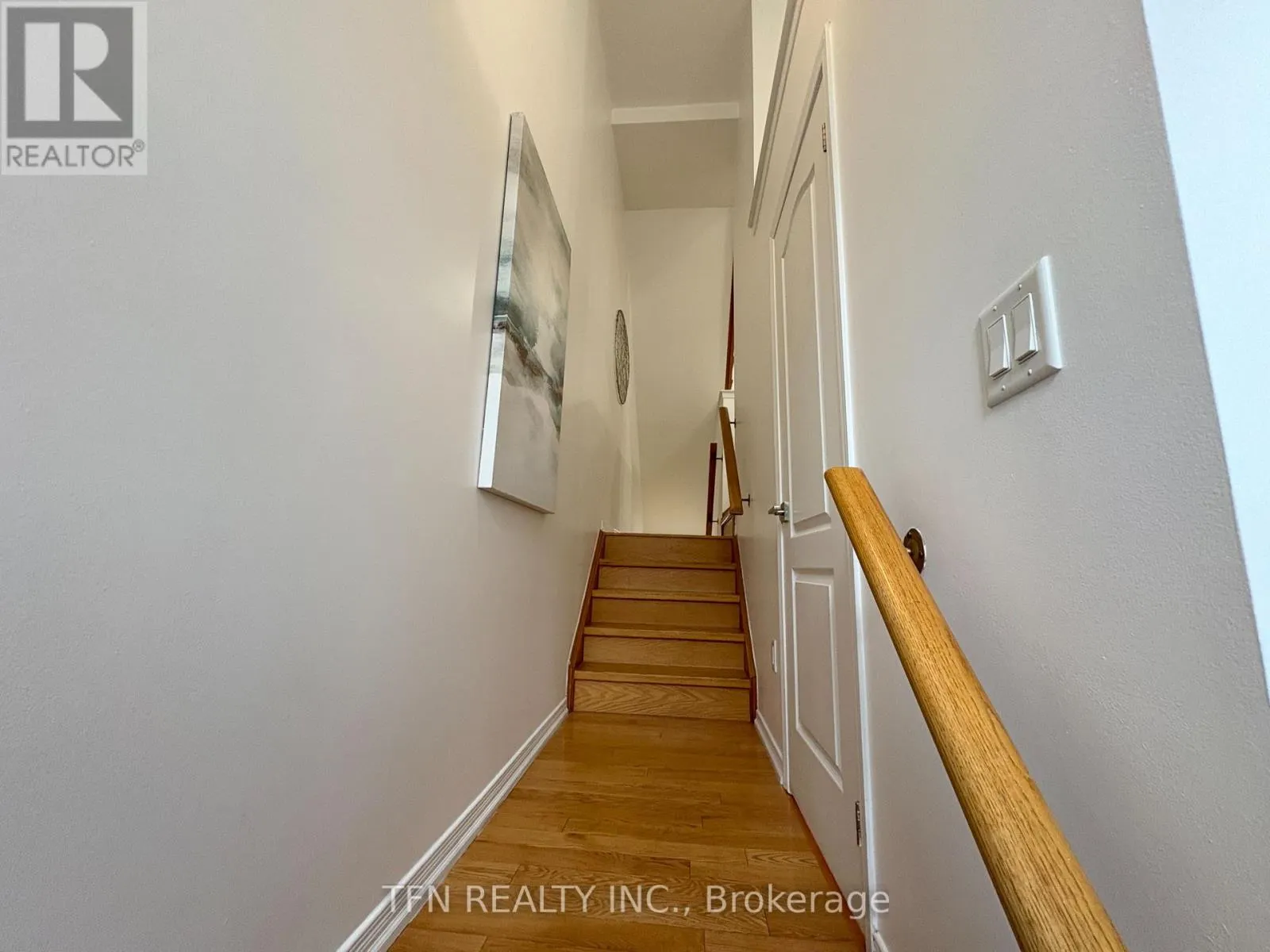 7166 TRIUMPH LANE