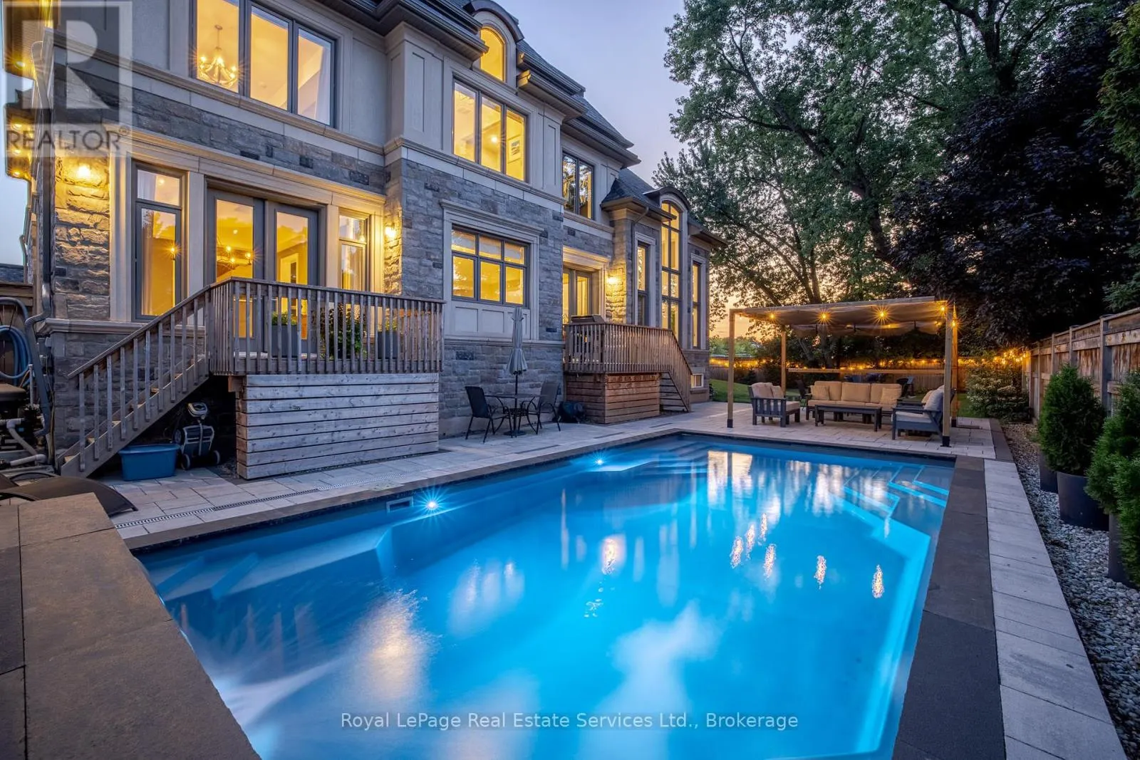 215 PRINCE GEORGE CRESCENT