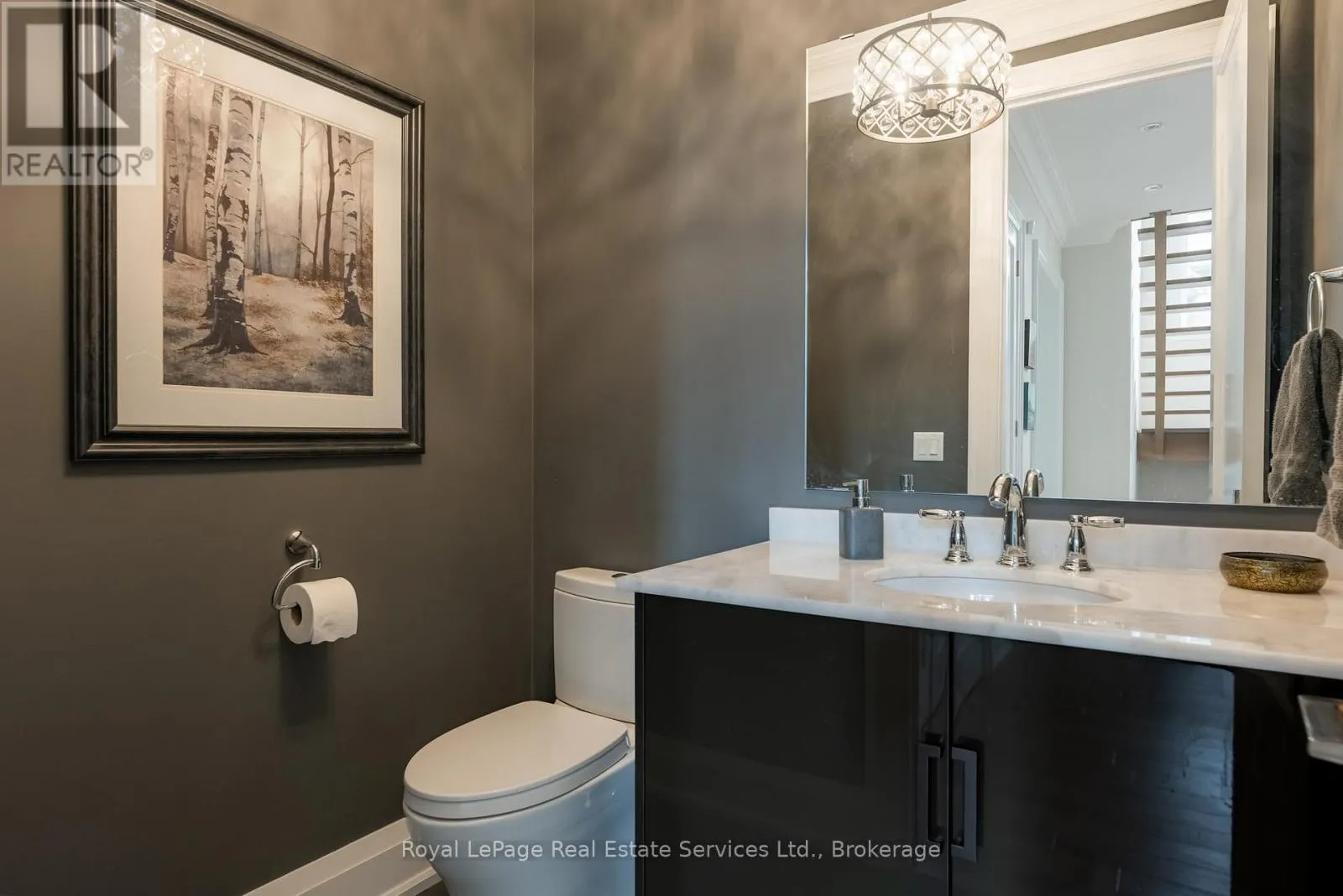 215 PRINCE GEORGE CRESCENT
