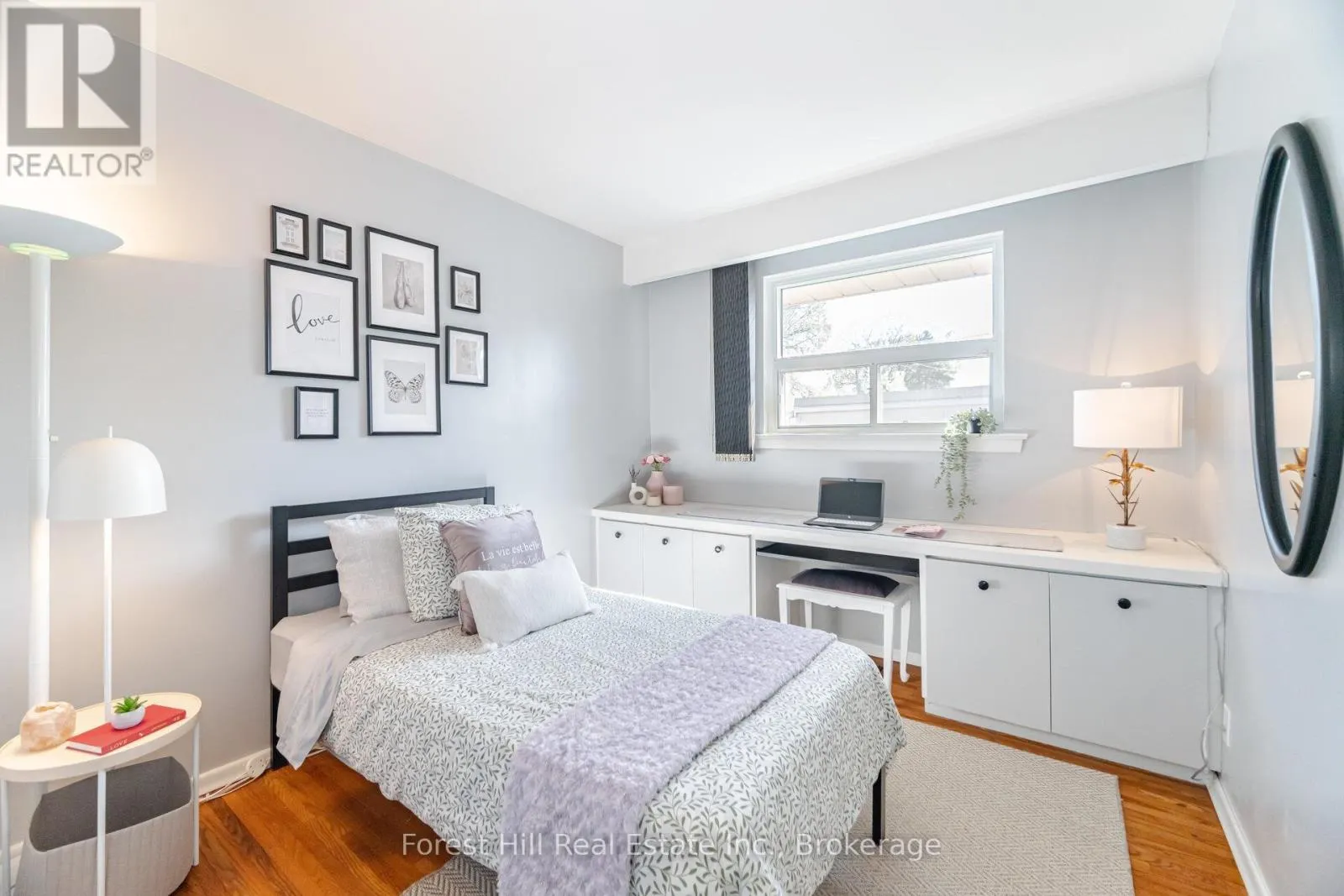 16 BETHWIN PLACE