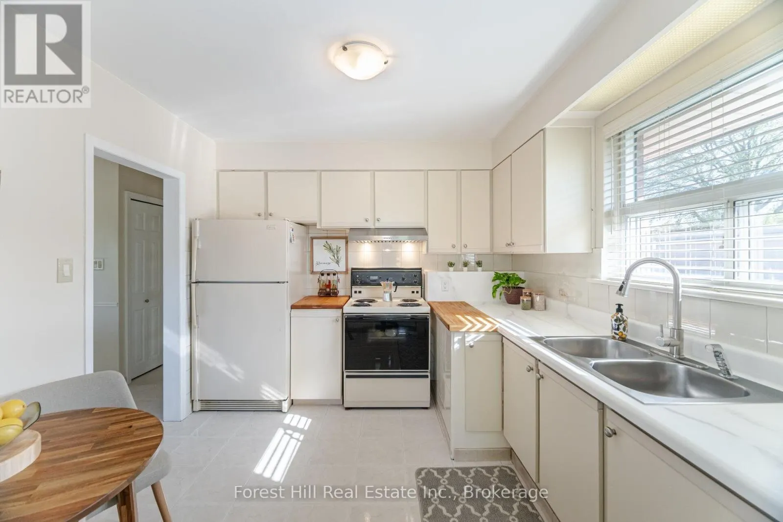 16 BETHWIN PLACE