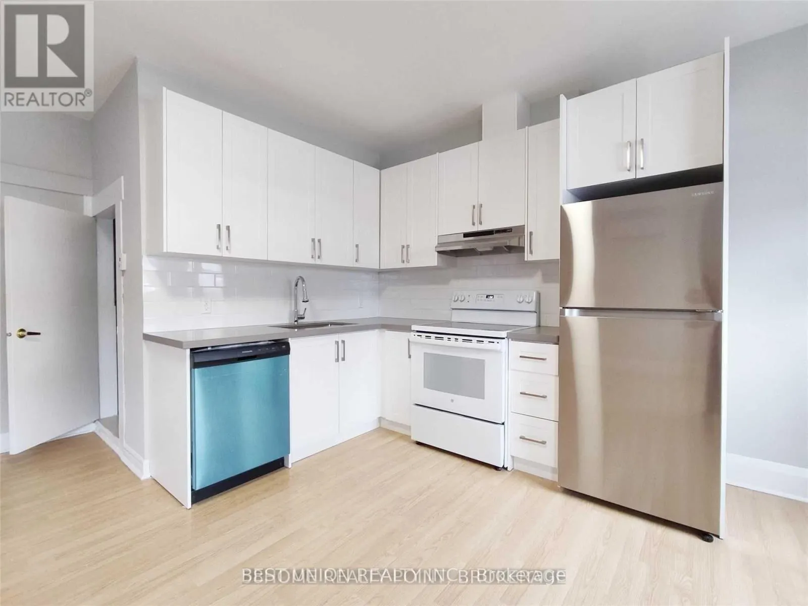 UNIT 1 - 250 SIXTH STREET