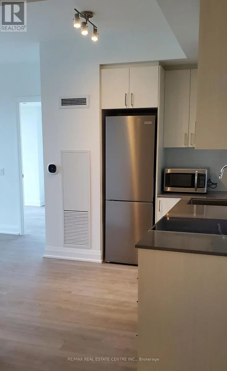405 - 50 GEORGE BUTHART DRIVE N