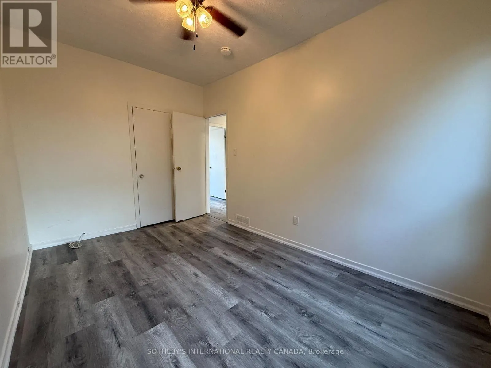 3254 DUNDAS STREET W