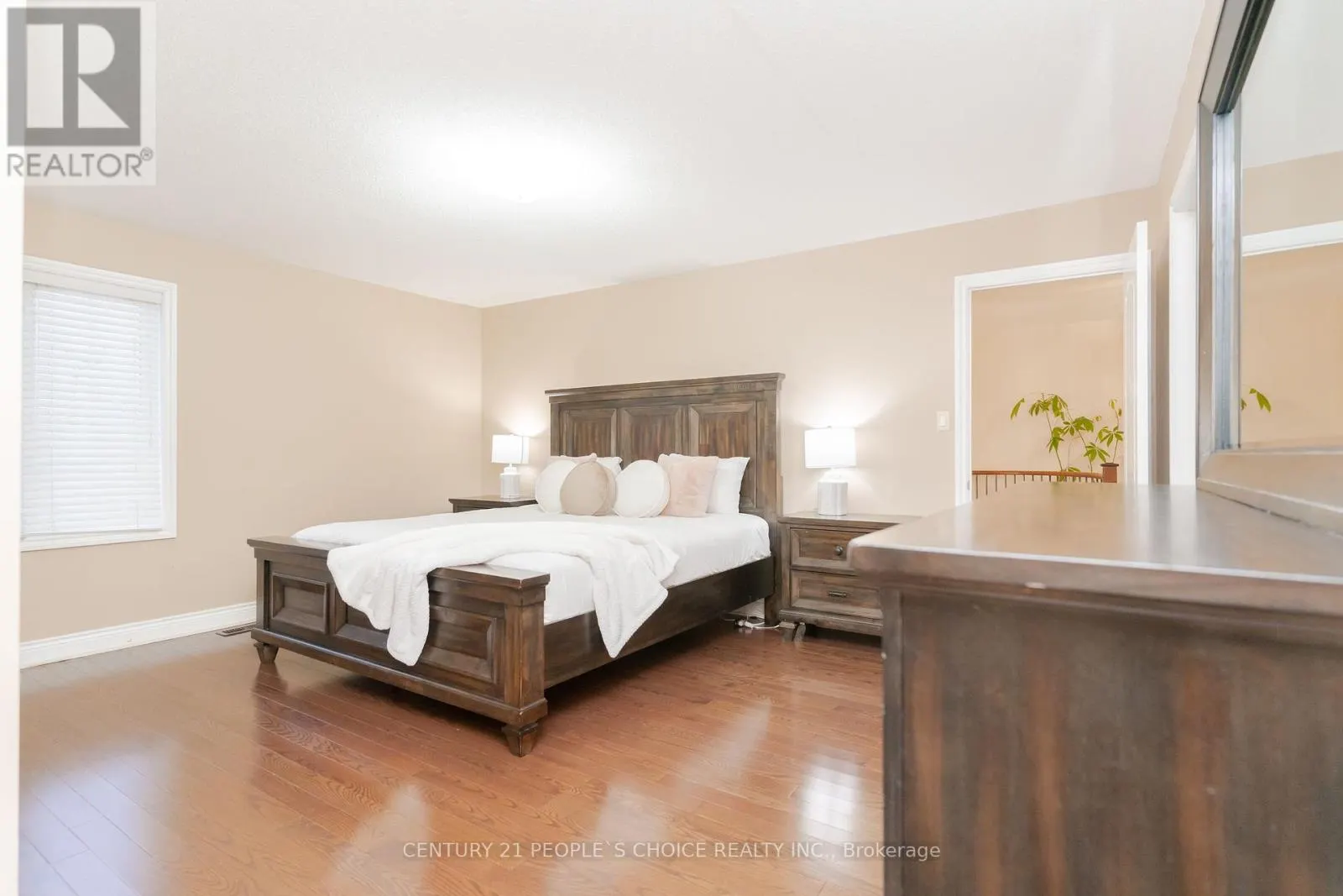 39 HUNTSPOINT DRIVE
