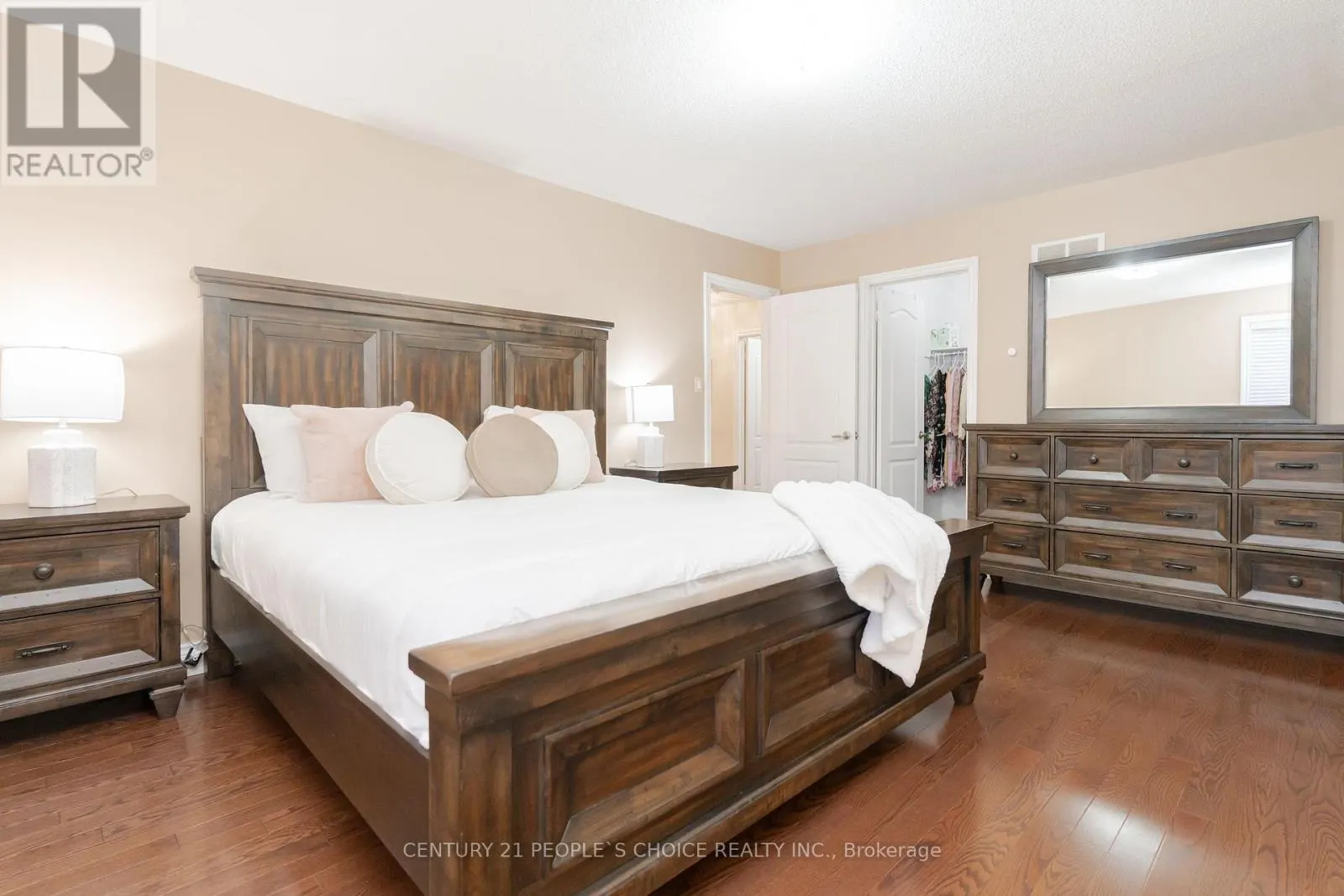 39 HUNTSPOINT DRIVE