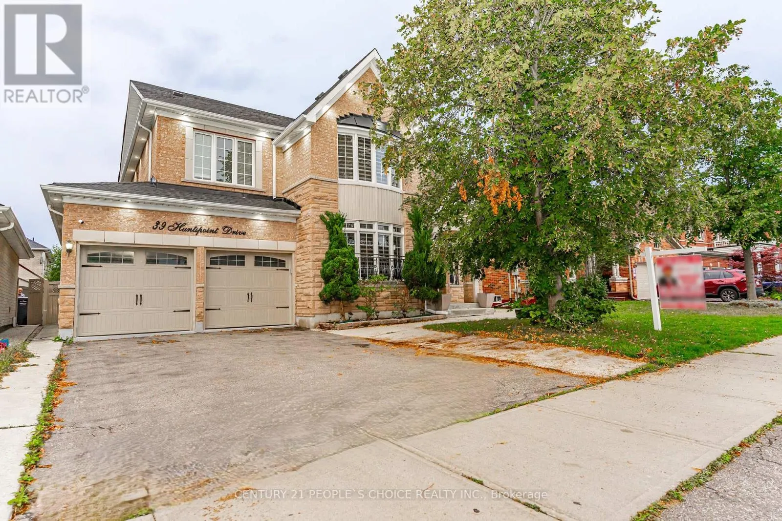 39 HUNTSPOINT DRIVE