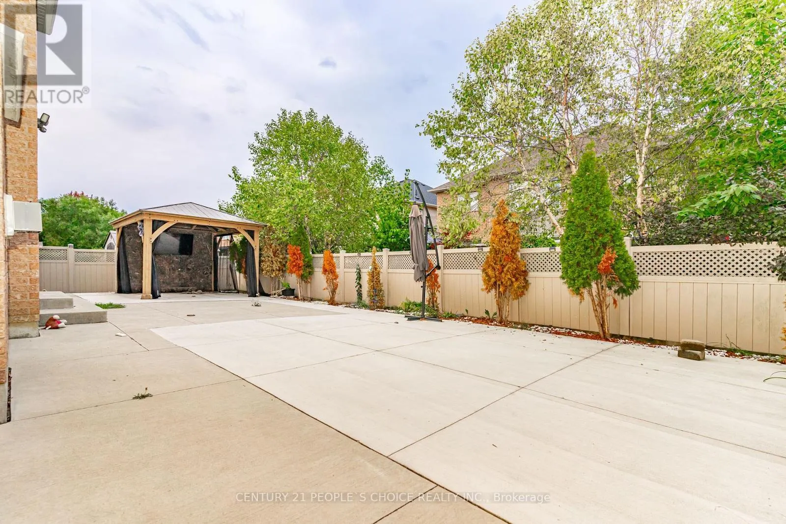 39 HUNTSPOINT DRIVE
