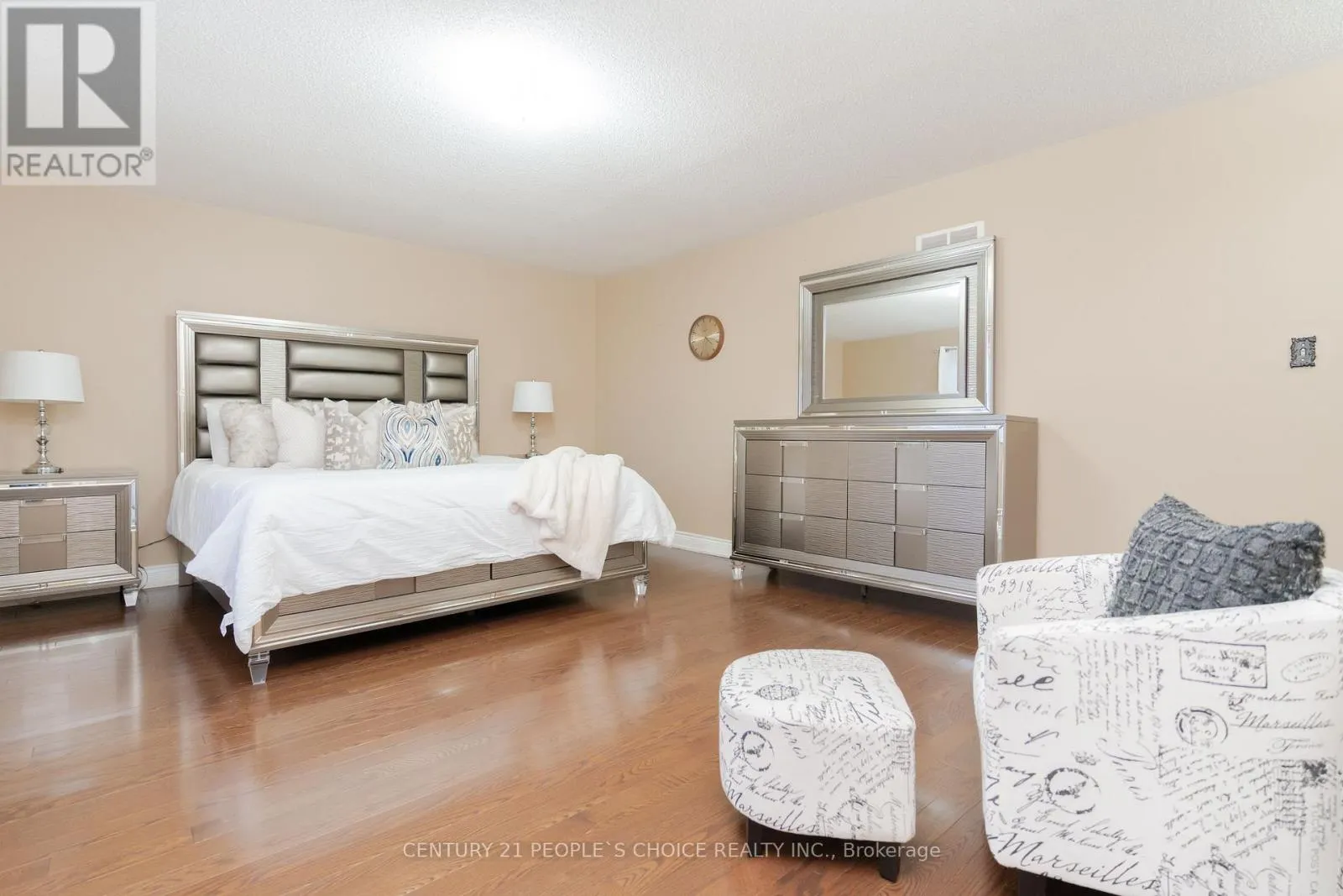 39 HUNTSPOINT DRIVE