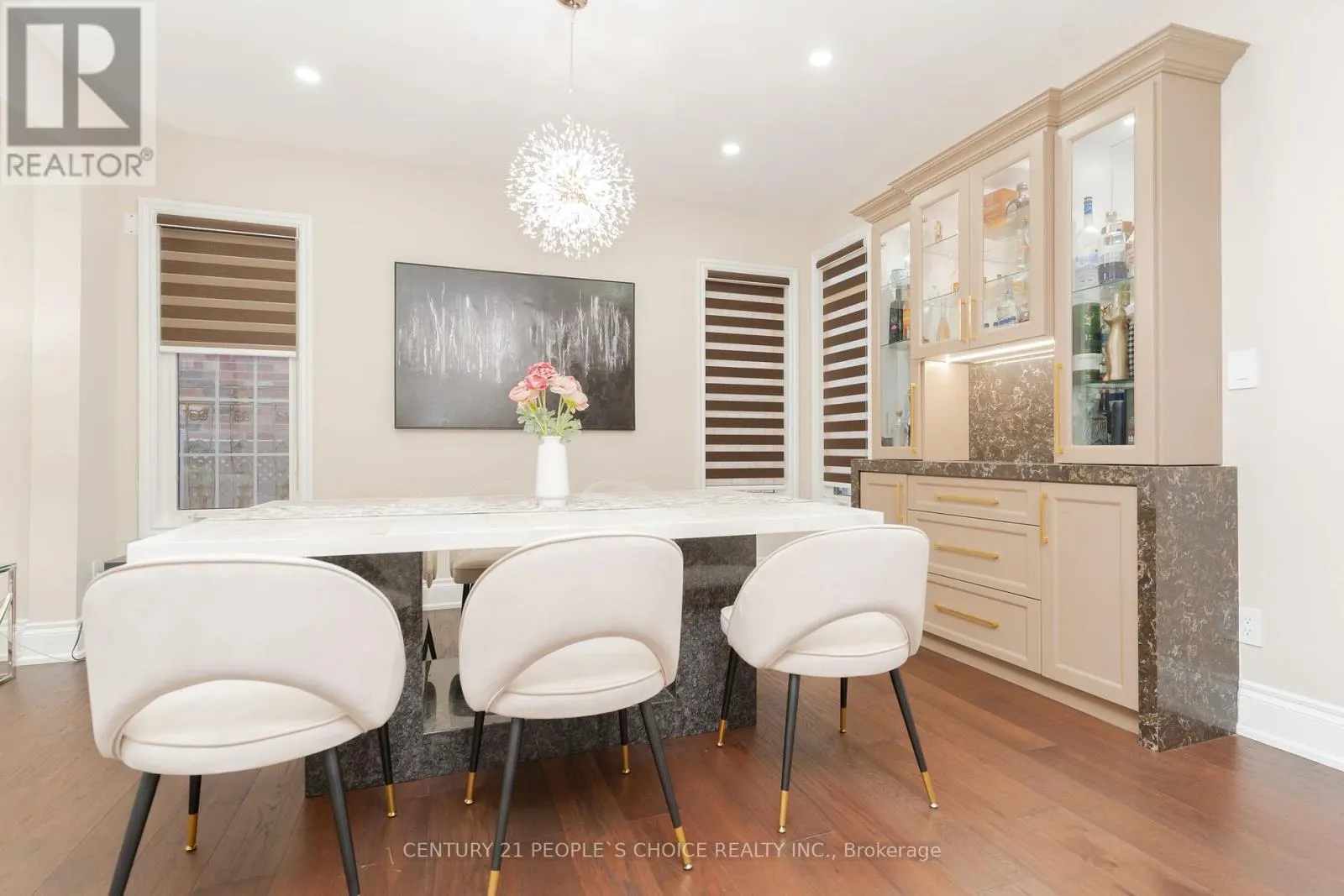 39 HUNTSPOINT DRIVE
