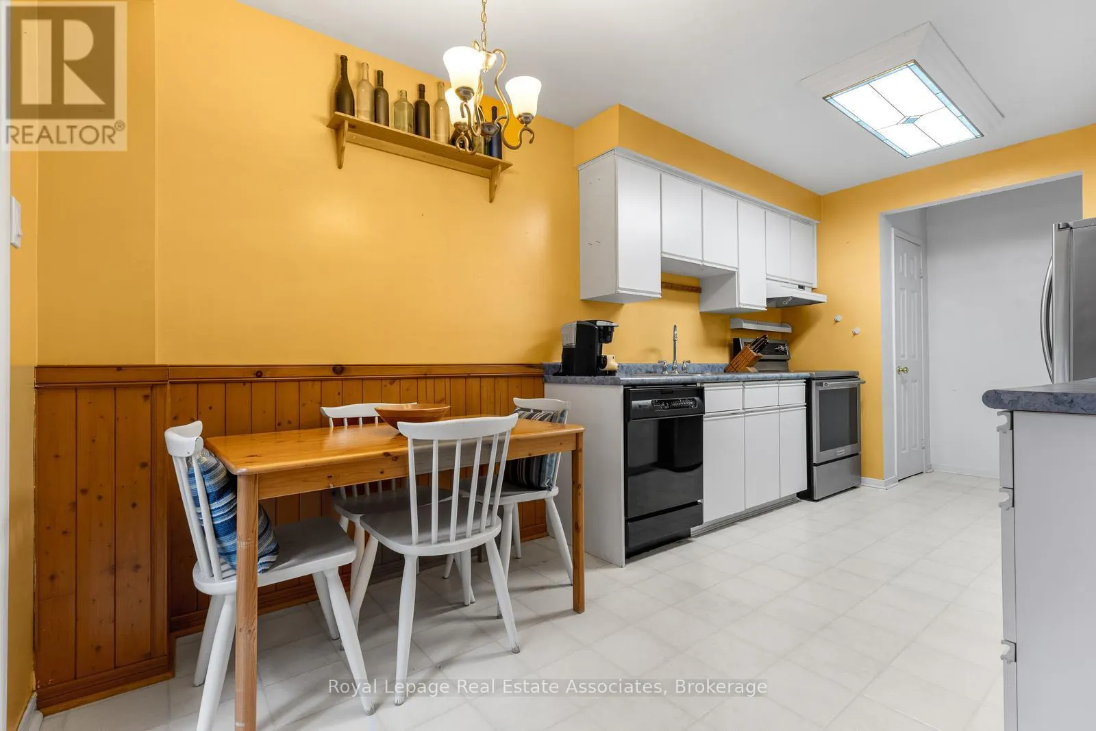 4265 THOM GARDENS