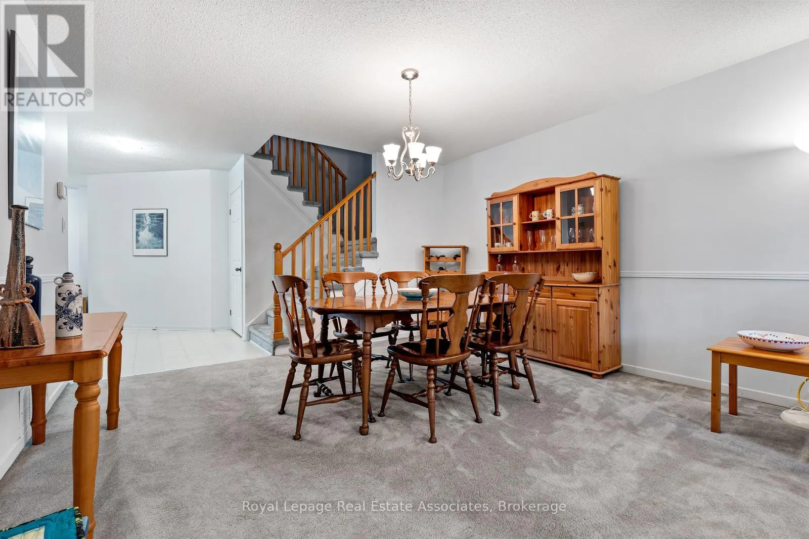 4265 THOM GARDENS