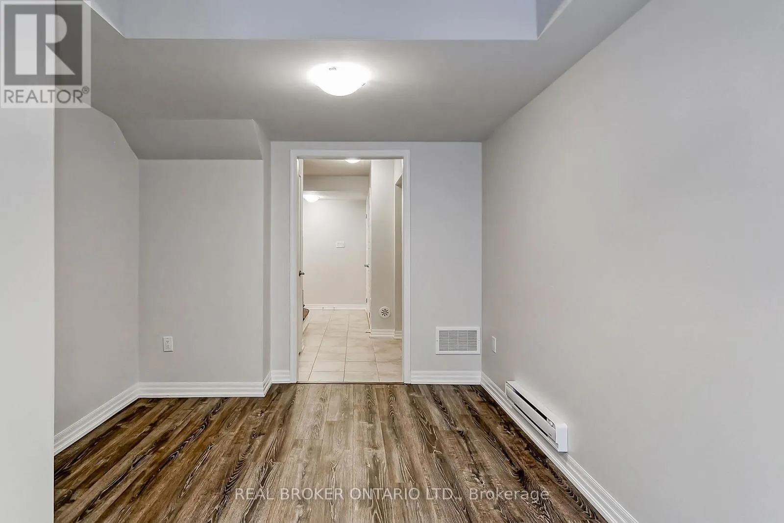 121 CHRISTOPHER ROAD