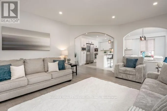 7123 WHITE PINE COURT