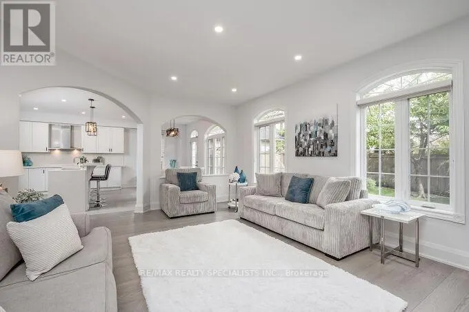 7123 WHITE PINE COURT