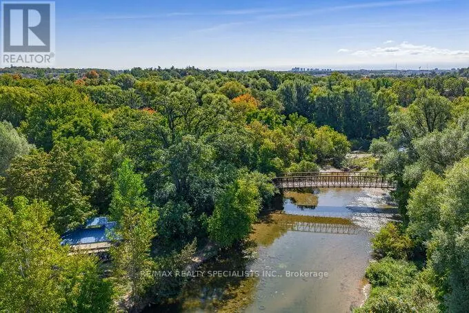 7123 WHITE PINE COURT
