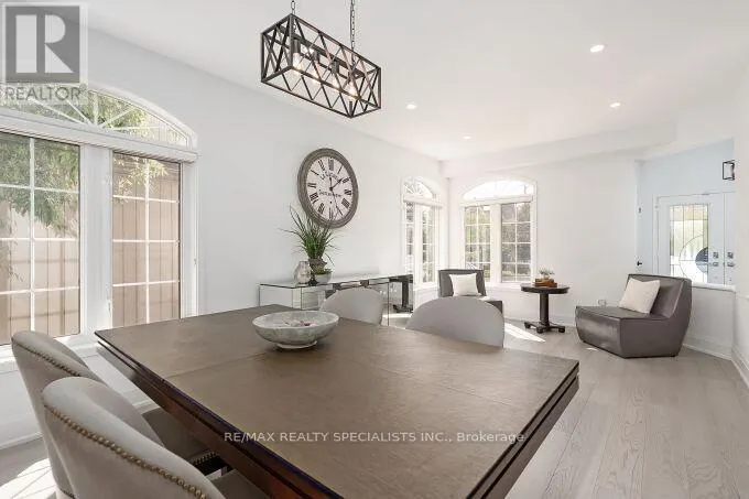 7123 WHITE PINE COURT