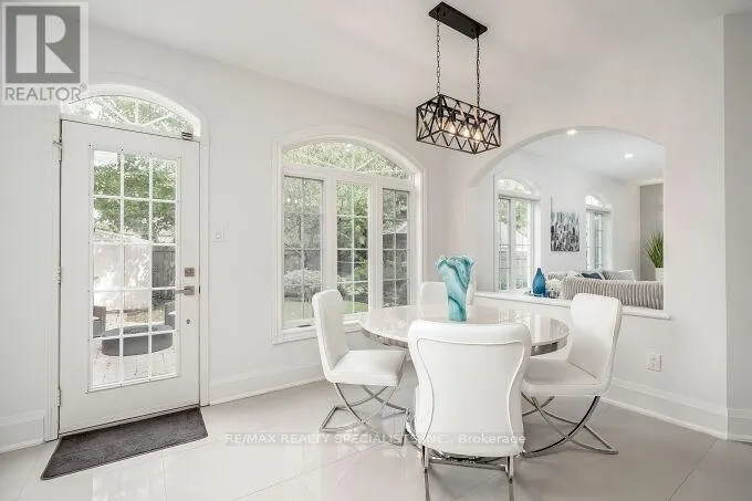 7123 WHITE PINE COURT