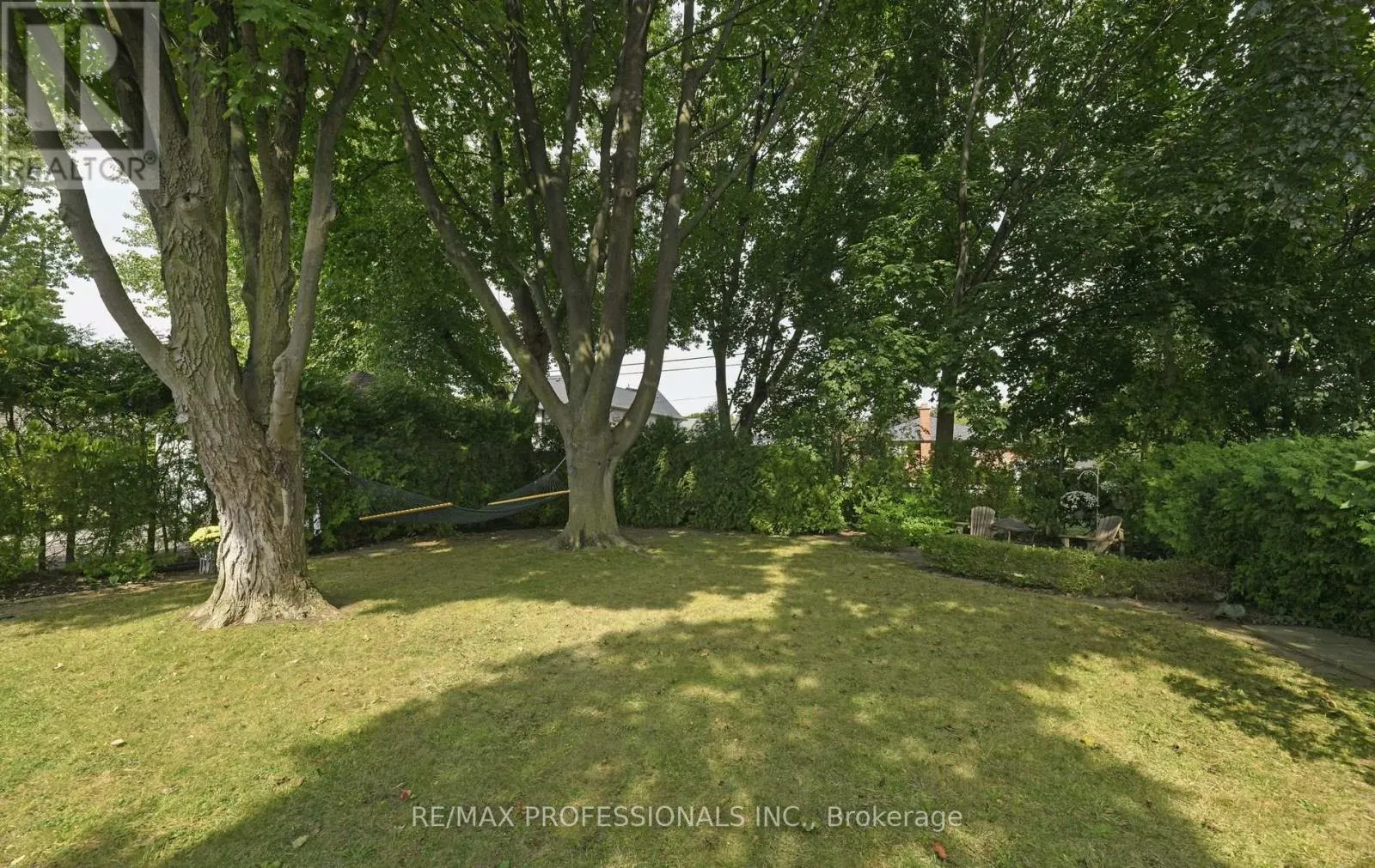 16 NASHLAND AVENUE