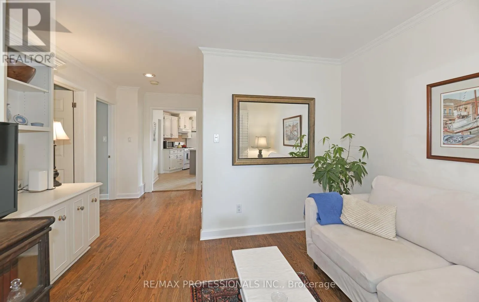 16 NASHLAND AVENUE