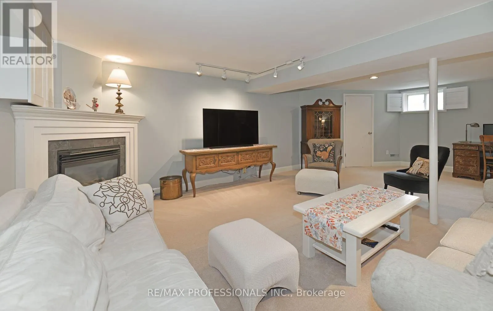 16 NASHLAND AVENUE