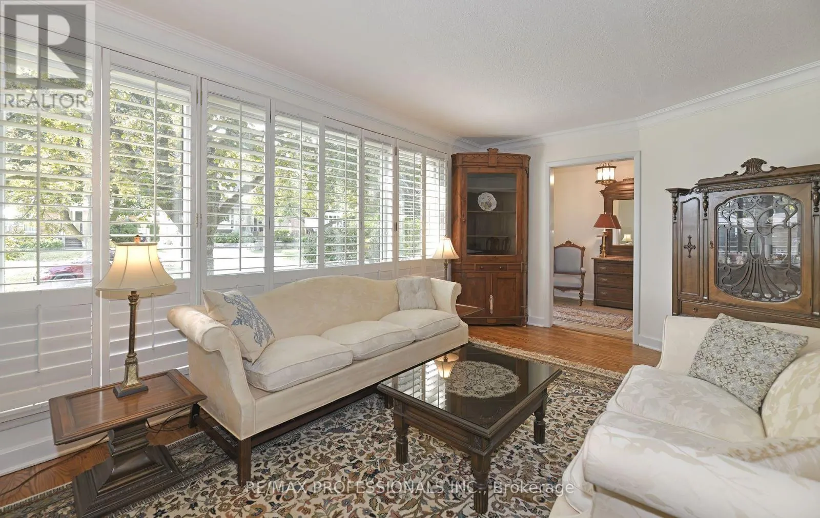 16 NASHLAND AVENUE