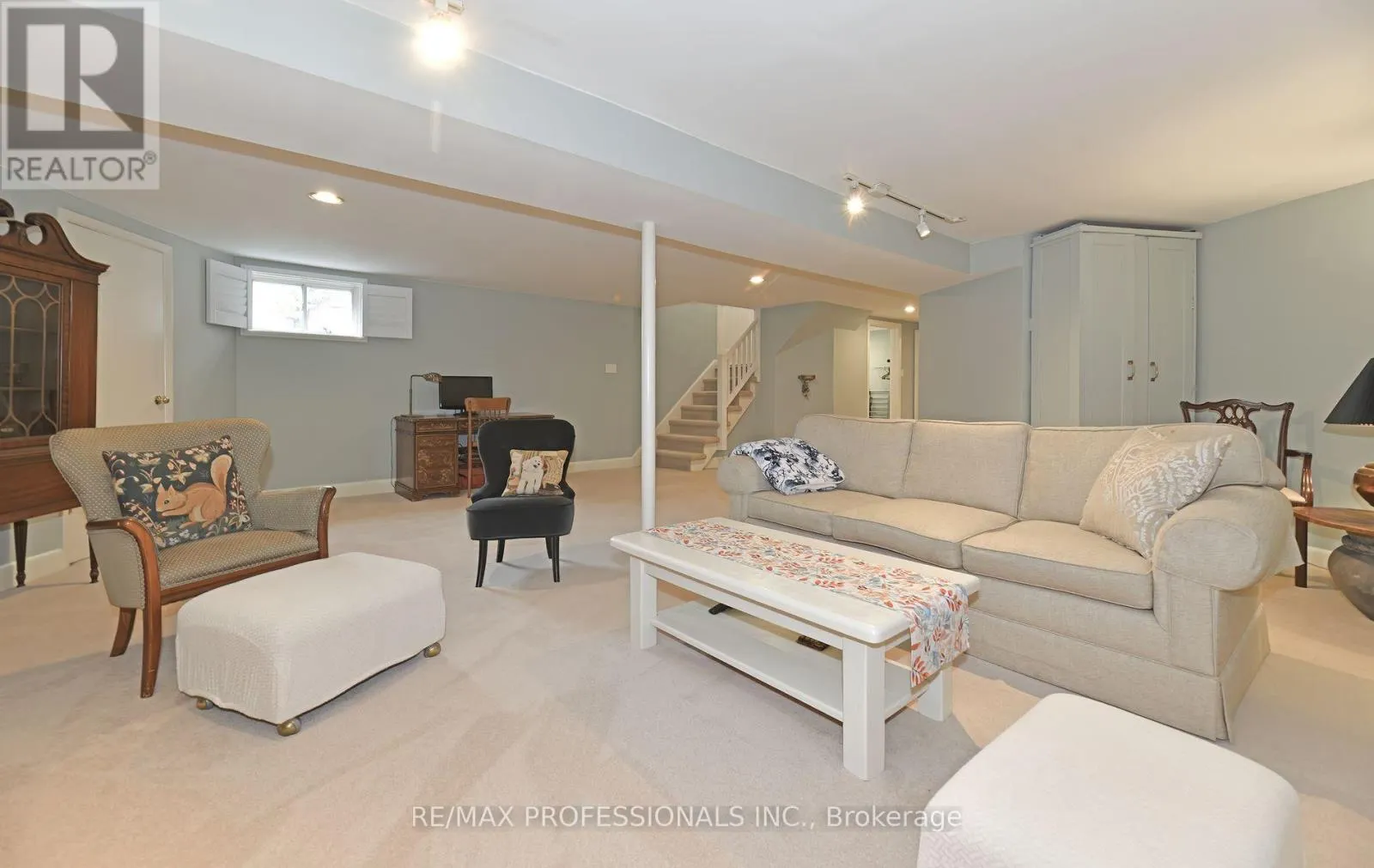 16 NASHLAND AVENUE