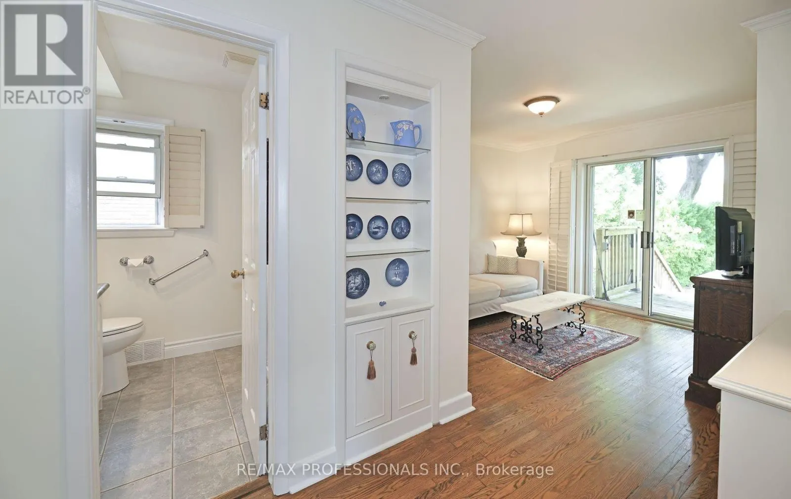 16 NASHLAND AVENUE