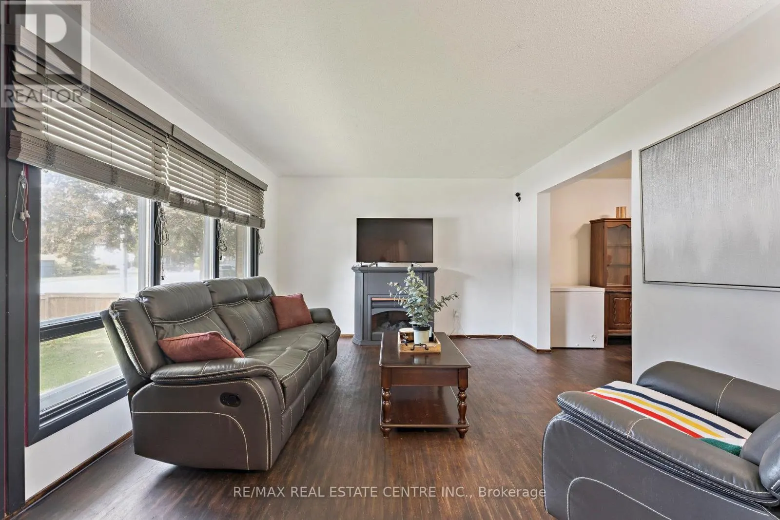 102 RUTHERFORD ROAD N