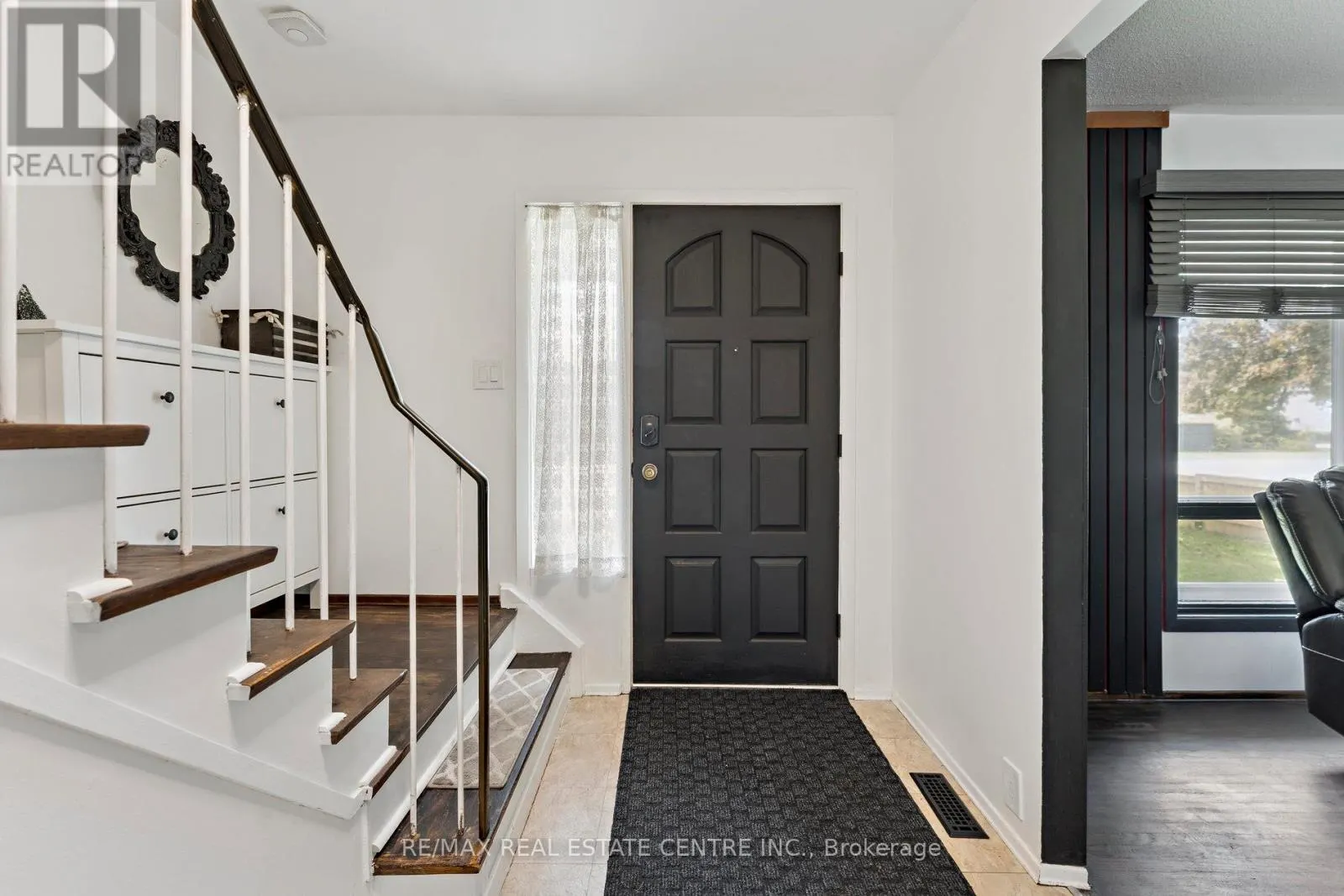 102 RUTHERFORD ROAD N