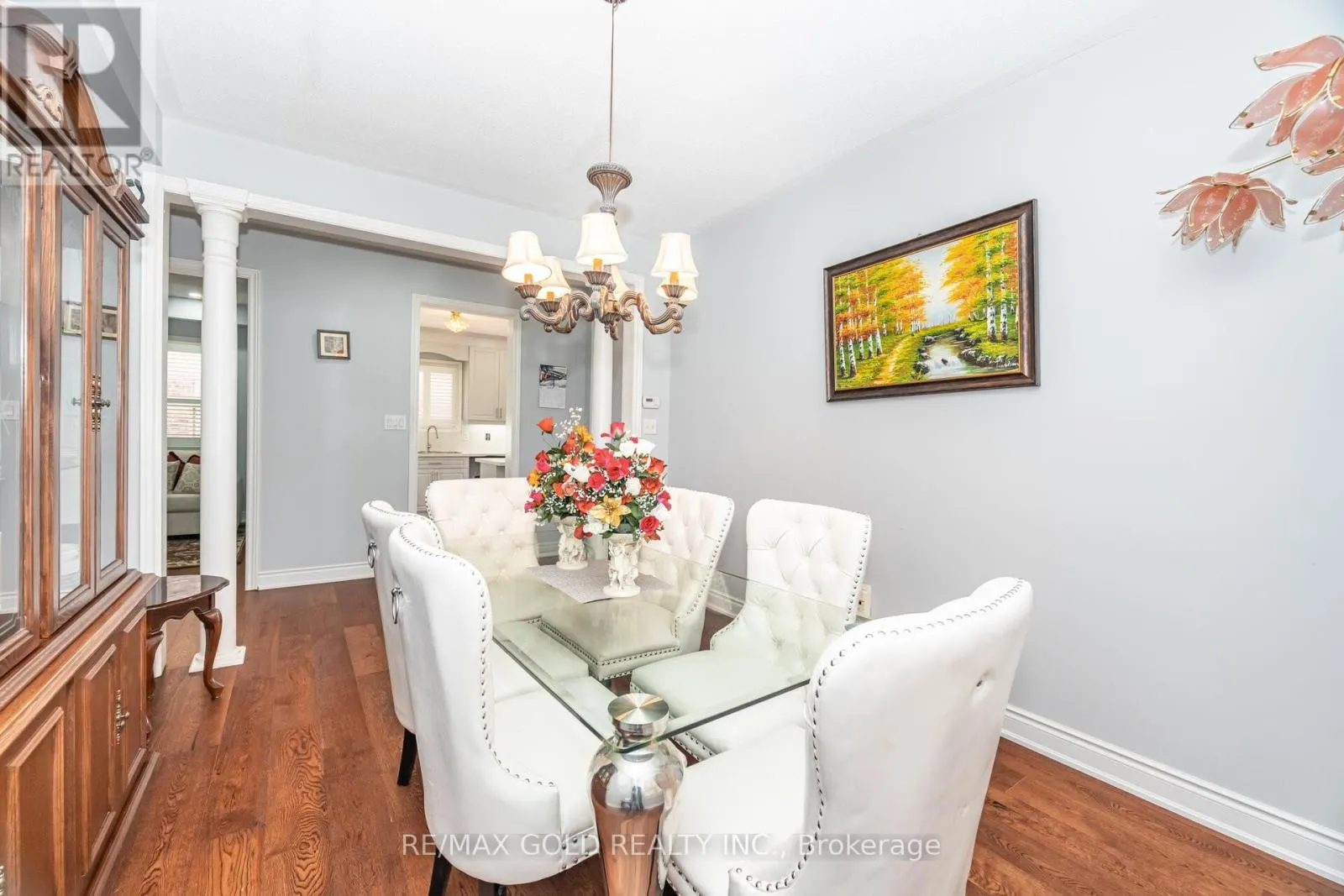 8 GORERIDGE CRESCENT