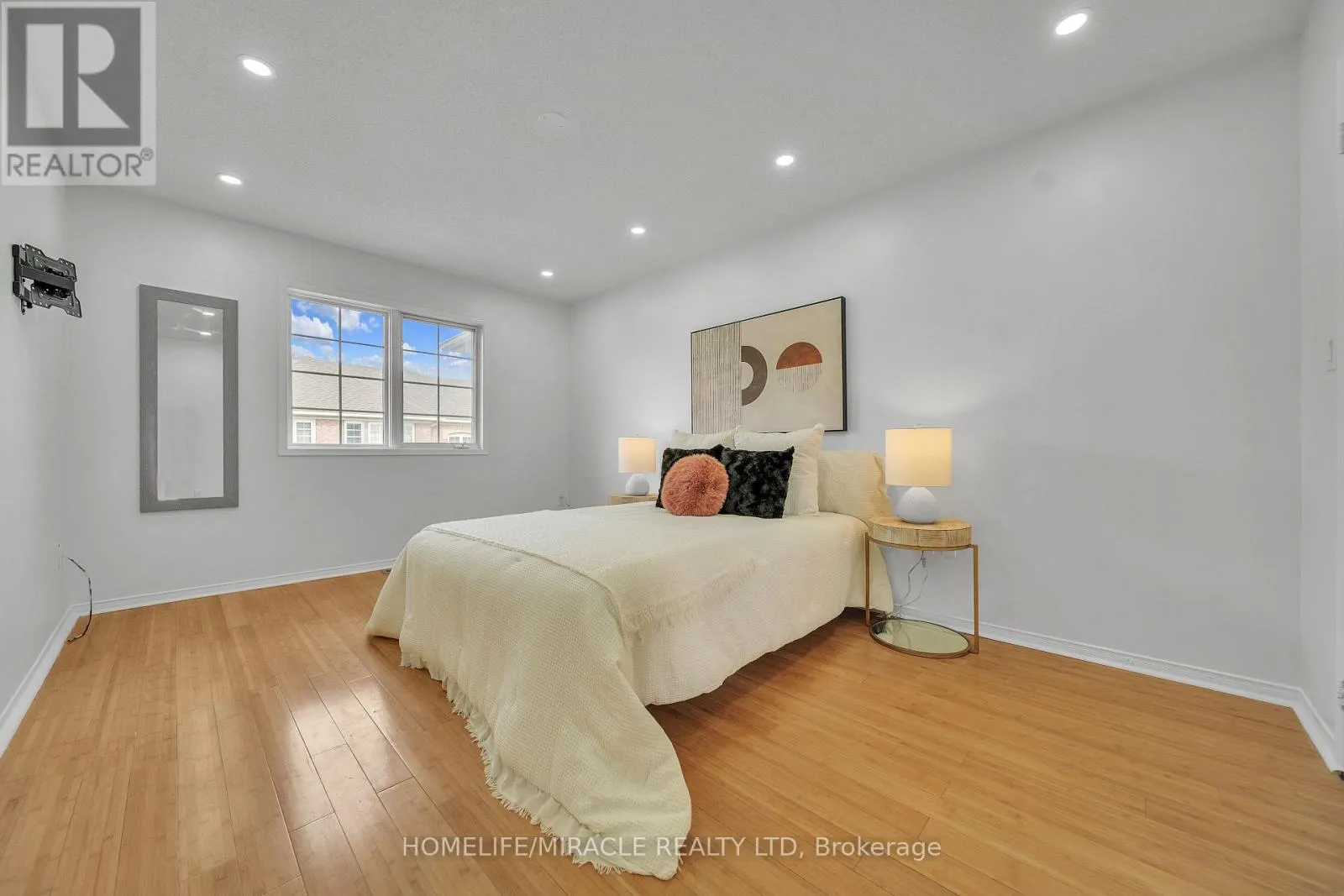75 - 5535 GLEN ERIN DRIVE
