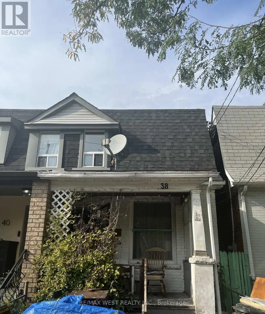 38 PELHAM AVENUE