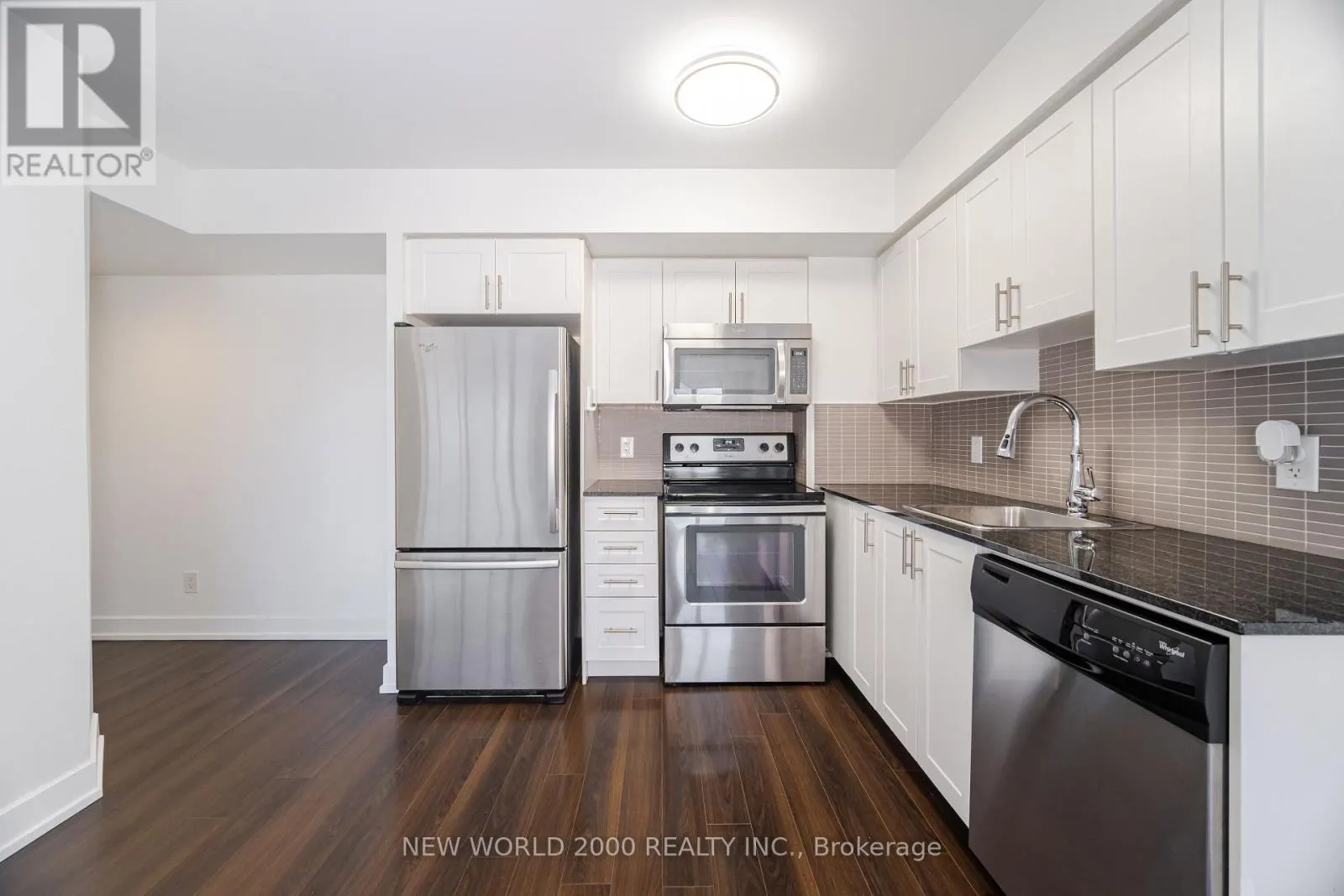 708 - 6 EVA ROAD