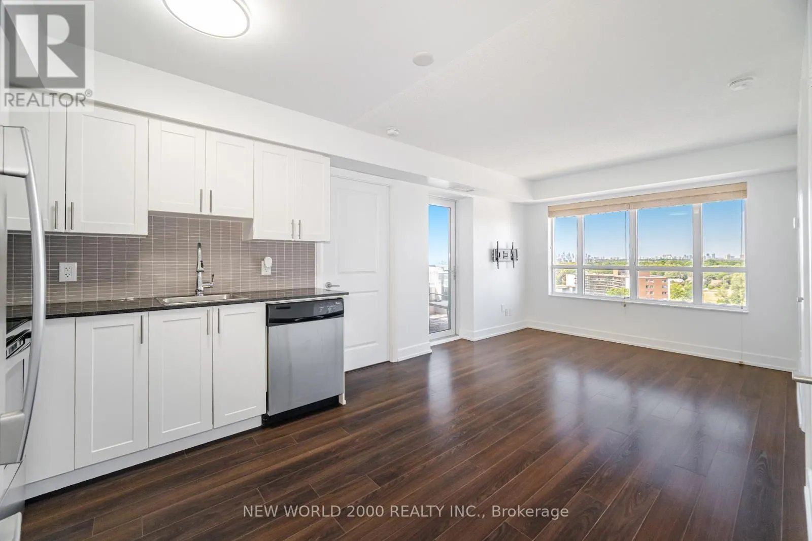 708 - 6 EVA ROAD