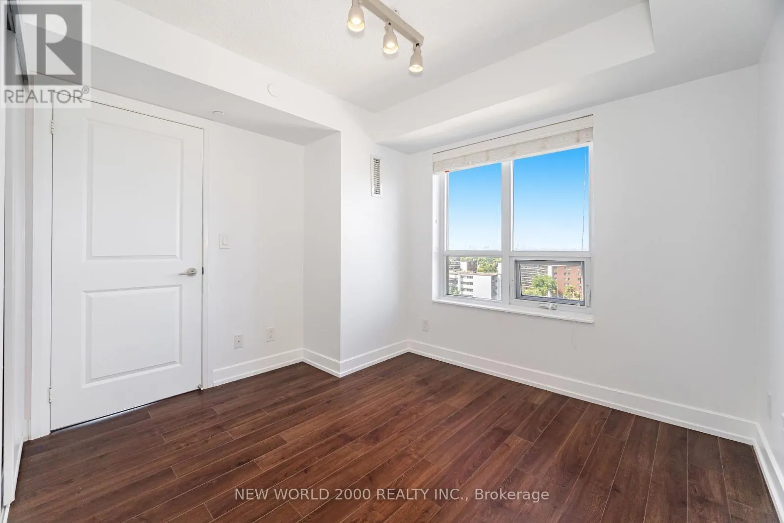 708 - 6 EVA ROAD