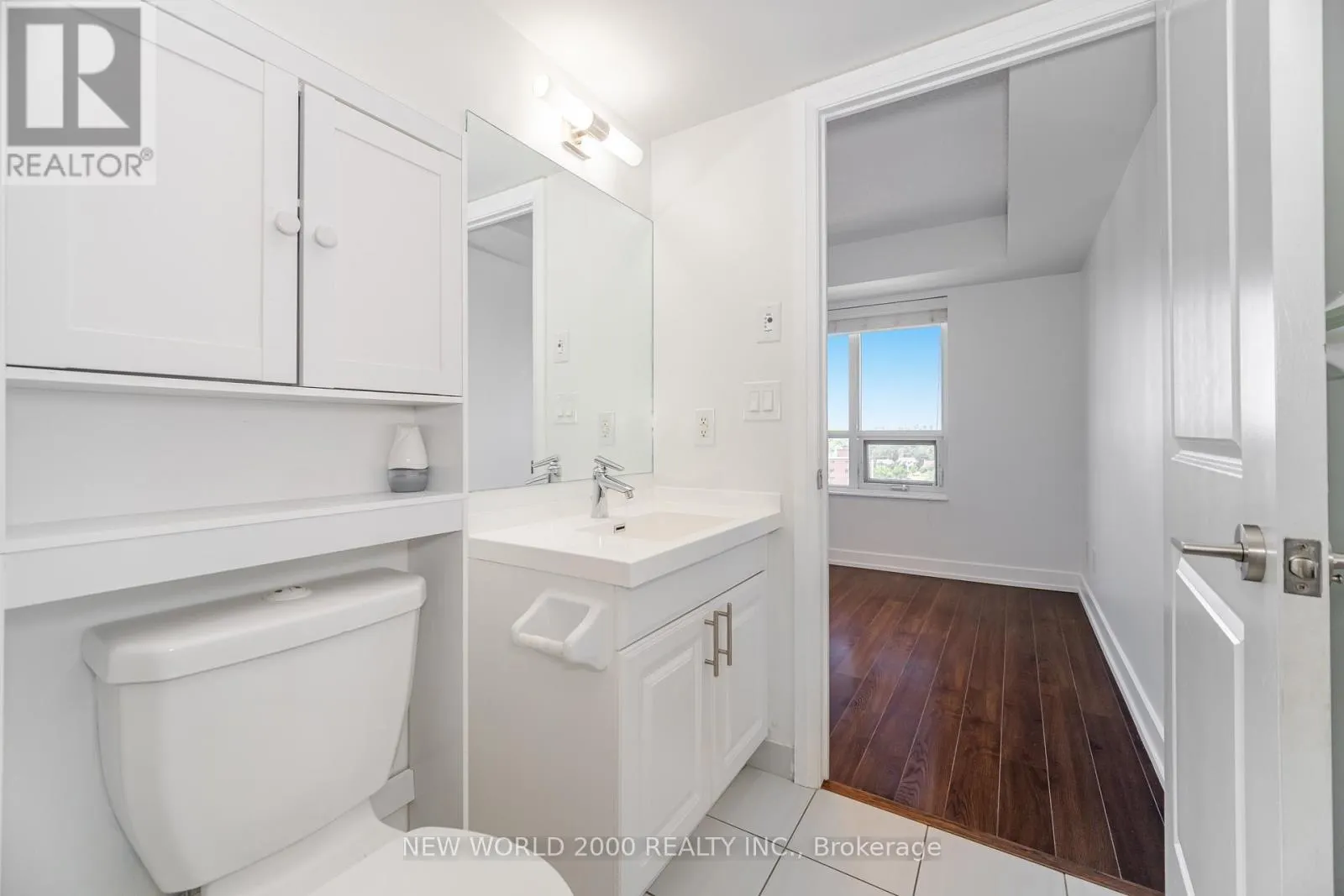 708 - 6 EVA ROAD