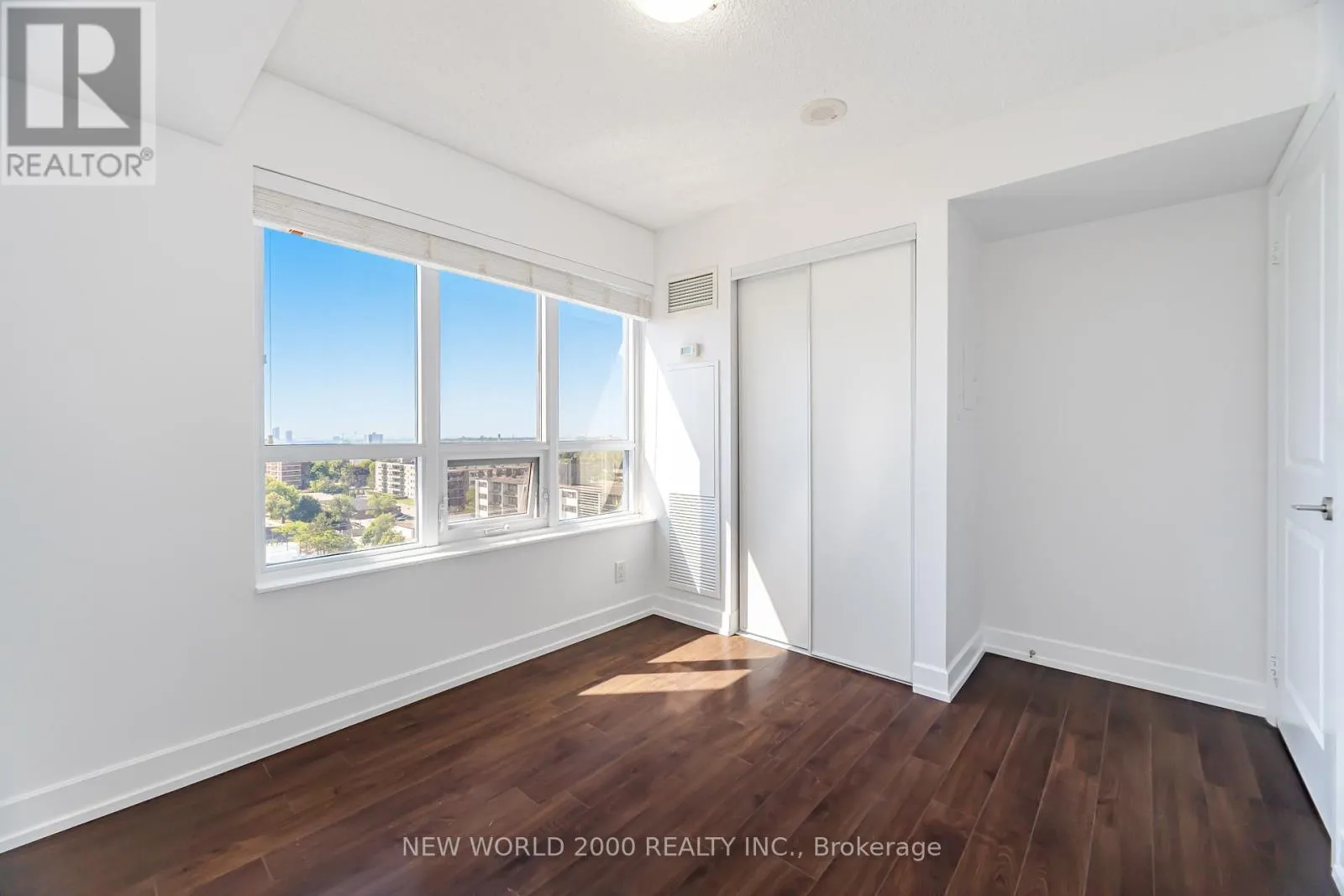 708 - 6 EVA ROAD