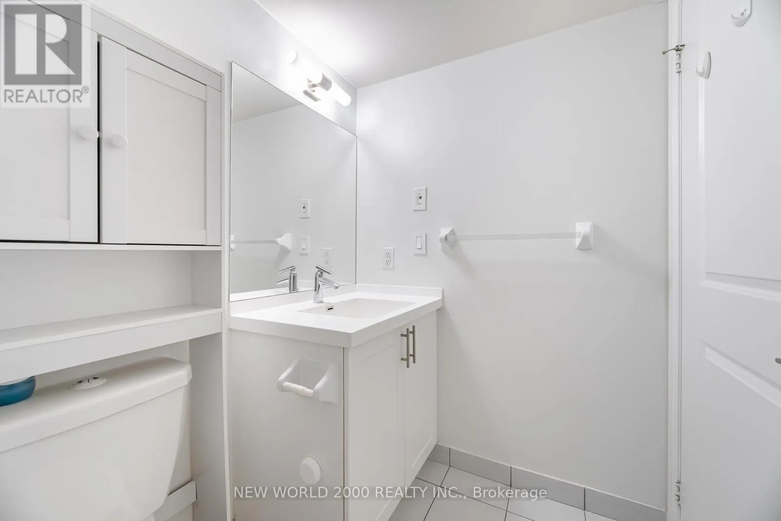 708 - 6 EVA ROAD
