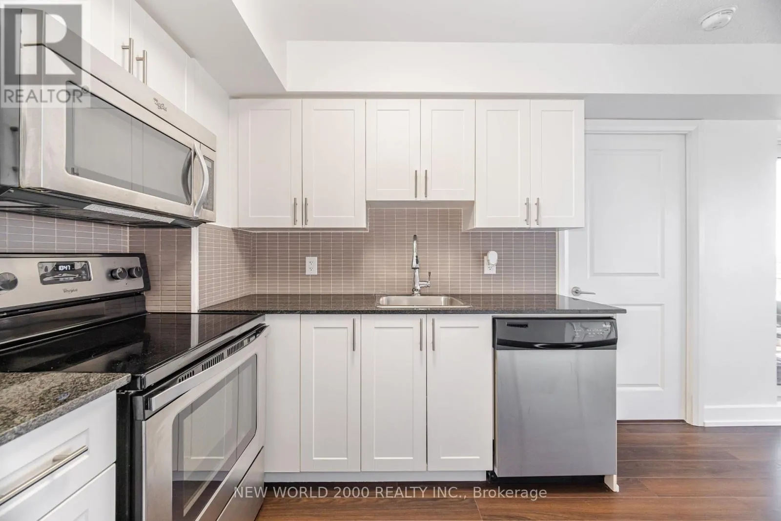 708 - 6 EVA ROAD