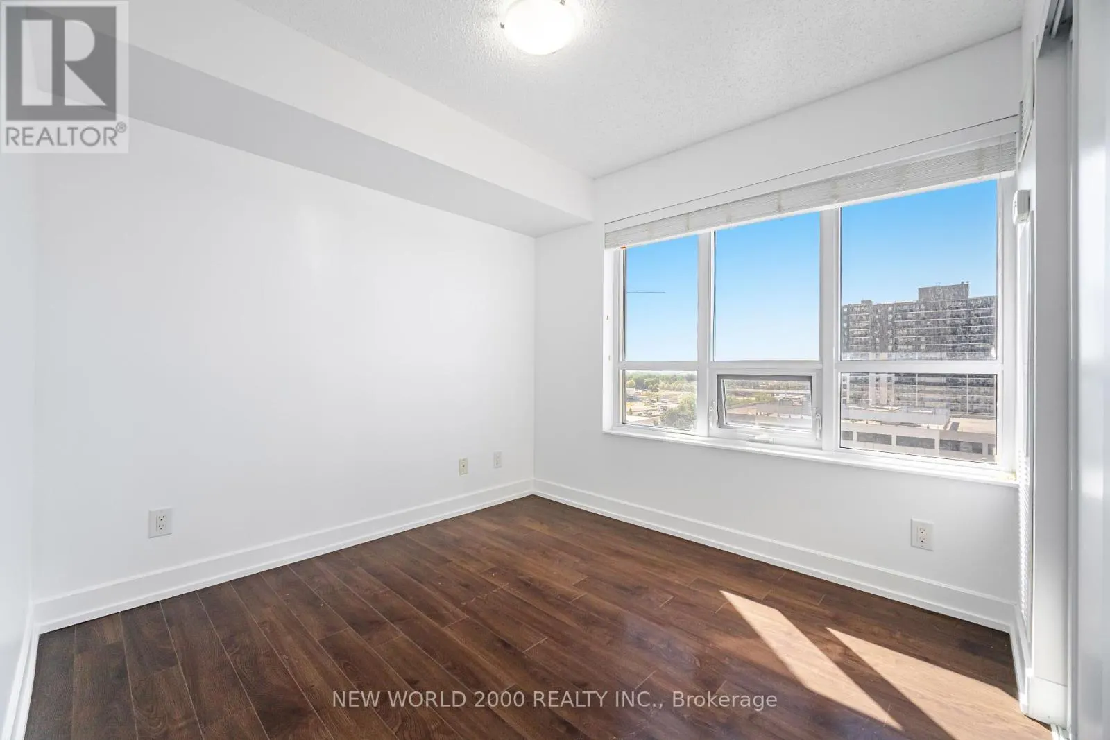 708 - 6 EVA ROAD