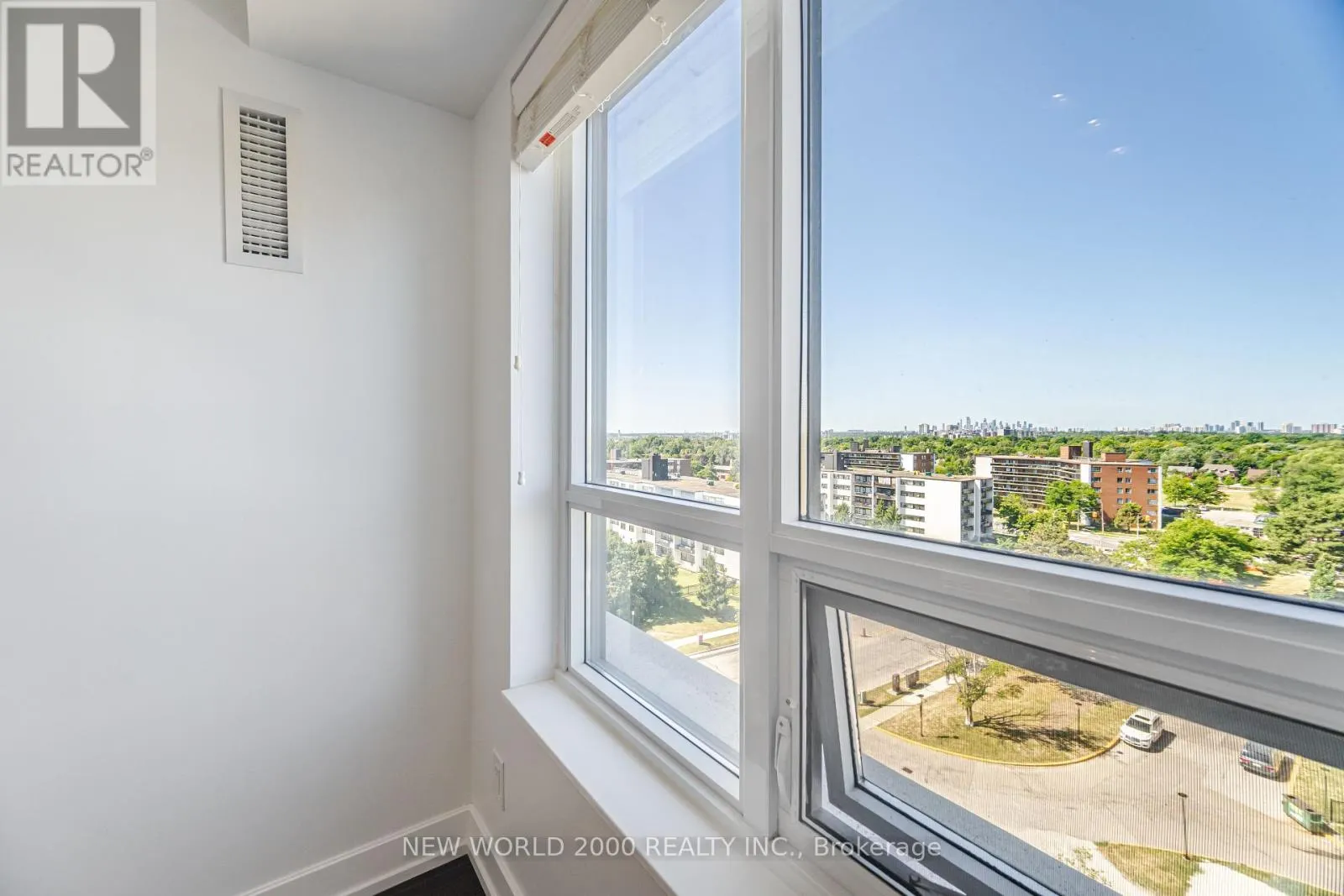 708 - 6 EVA ROAD