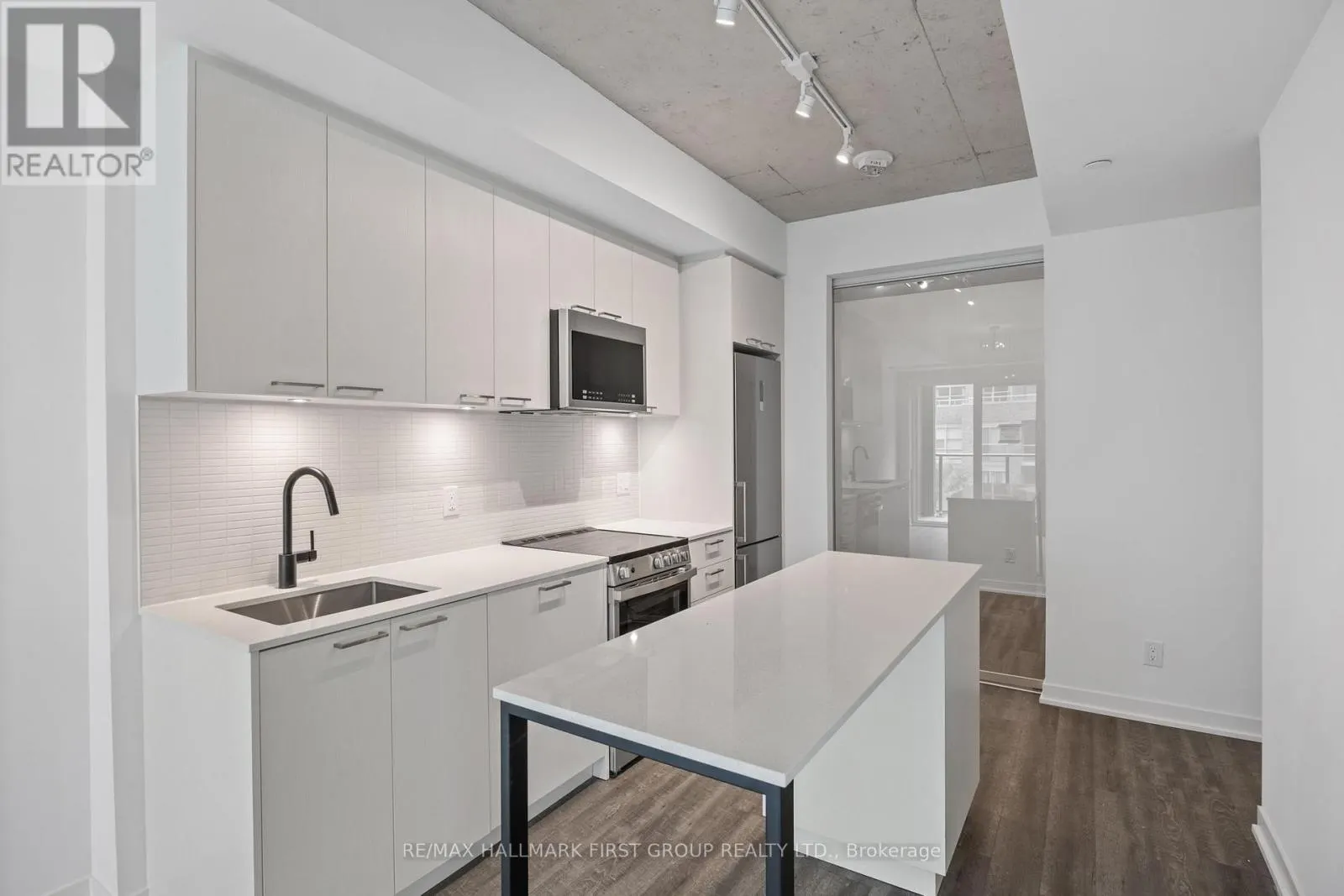 408 - 1808 ST CLAIR AVENUE W